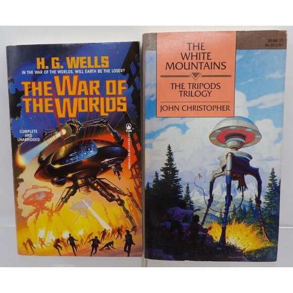 2 Book Set H.G.Well The War of the Worlds & John Christopher The White Mountains - Picture 1 of 1